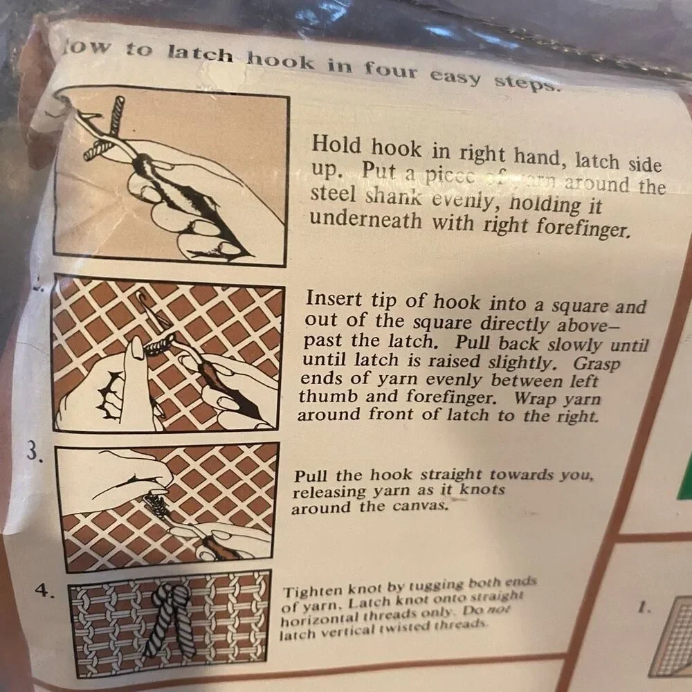 Caron latch hook